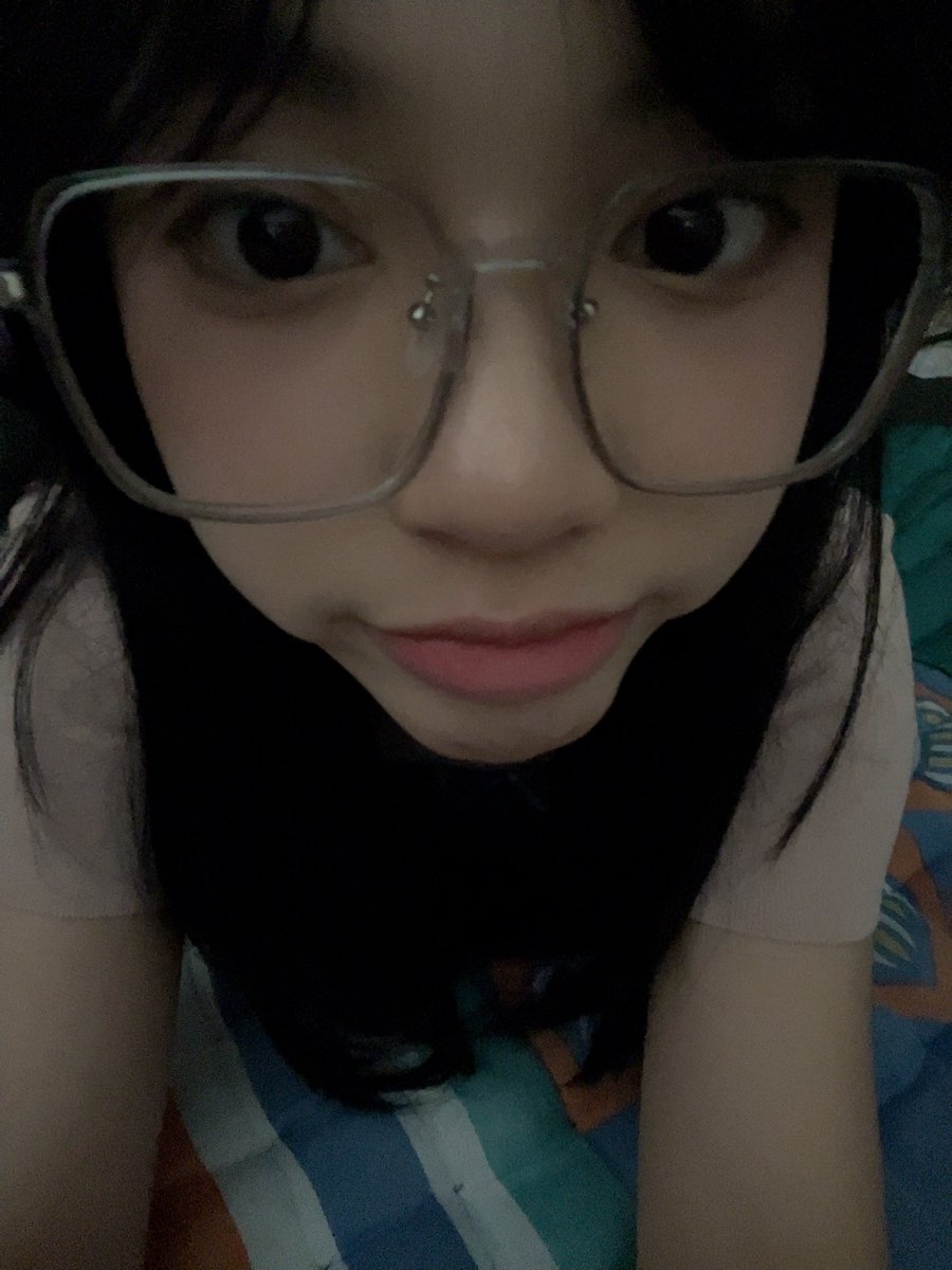 Aralie_JKT48's tweet photo. 🤓 https://t.co/I8p6b2wfb1
