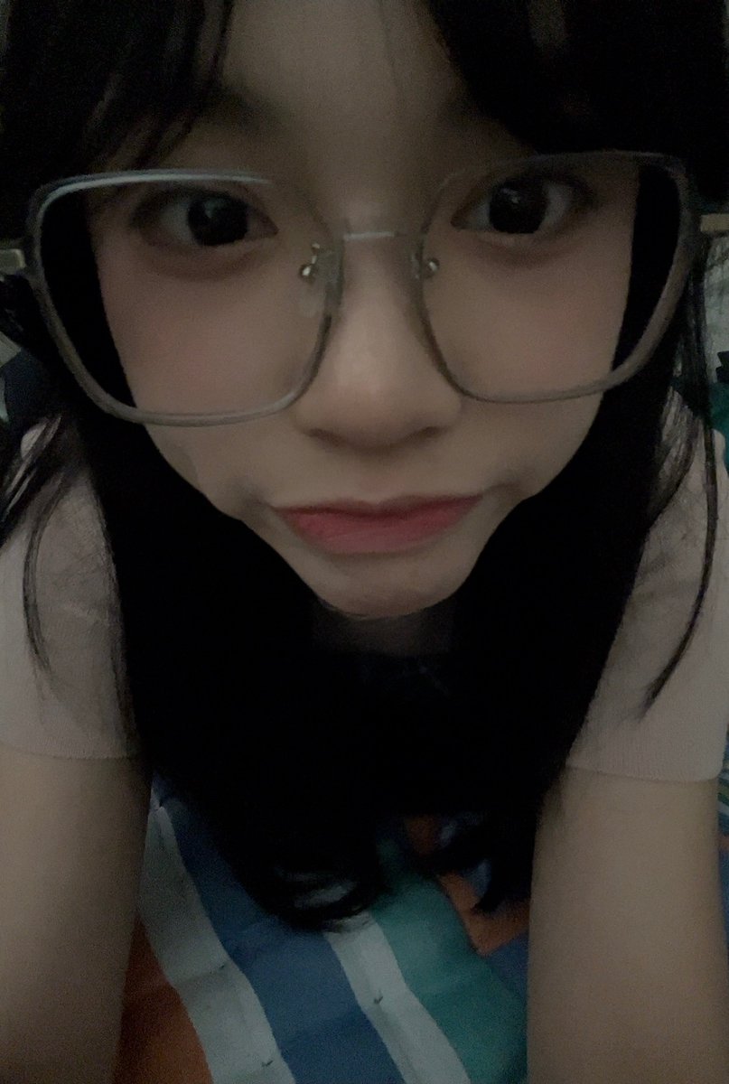 Aralie_JKT48's tweet photo. 🤓 https://t.co/I8p6b2wfb1