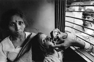 Sebastião Salgado’s lens gave humanity a front row to witness the fight against polio. His images reminded the world that behind every campaign are children, families, health workers striving for a polio-free future. polioeradication.org/news/honoring-…