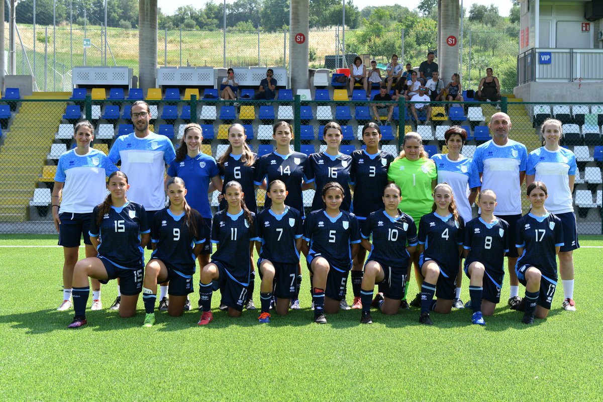 🤝 | Il caldo non ha certo fermato la Nazionale femminile Under 15, che ieri ha chiuso il primo ciclo di raduni sfidando la Reggiana in un test amichevole disputato ad Acquaviva

📝 |  ► fsgc.sm/nazionale-femm…

#Nazionali #femminili #U15 #forzasanmarino #forzatitane