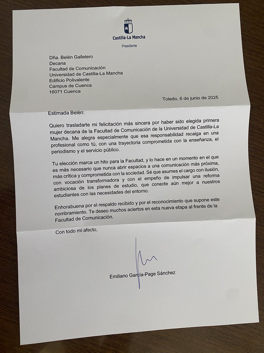 Belen Galletero (@bgalletero) on Twitter photo Gracias, presidente <a href="/garciapage/">Emiliano García-Page</a> Al leer tu carta, no he podido evitar acordarme de mis abuelos, que nacieron en el pequeño pueblo de Reolid y tuvieron que emigrar. Siempre creyeron en la educación como motor de progreso. Hoy estarían muy orgullosos de su nieta. Gracias, presidente <a href="/garciapage/">Emiliano García-Page</a> Al leer tu carta, no he podido evitar acordarme de mis abuelos, que nacieron en el pequeño pueblo de Reolid y tuvieron que emigrar. Siempre creyeron en la educación como motor de progreso. Hoy estarían muy orgullosos de su nieta.