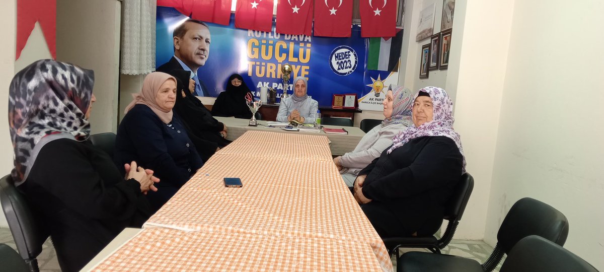 AK Kadın Darıca (@akkadindarica) on Twitter photo 📍Emek Mahallesi
Haftalık olağan mahalle toplantısı;
Mahalle Başkanımız Bilgi Şen ve Mahalle yönetimi ile birlikte gerçekleştirilmiştir.
Toplantımız hayırlara vesile olsun.
<a href="/tugbaisikercan/">Tuğba IŞIK ERCAN</a>
<a href="/yyaseminozdemir/">Yasemin Özdemir 🇹🇷🇹🇷🇹🇷</a>
<a href="/sevgitakan/">SEVGİ TAKAN</a> 📍Emek Mahallesi
Haftalık olağan mahalle toplantısı;
Mahalle Başkanımız Bilgi Şen ve Mahalle yönetimi ile birlikte gerçekleştirilmiştir.
Toplantımız hayırlara vesile olsun.
<a href="/tugbaisikercan/">Tuğba IŞIK ERCAN</a>
<a href="/yyaseminozdemir/">Yasemin Özdemir 🇹🇷🇹🇷🇹🇷</a>
<a href="/sevgitakan/">SEVGİ TAKAN</a>