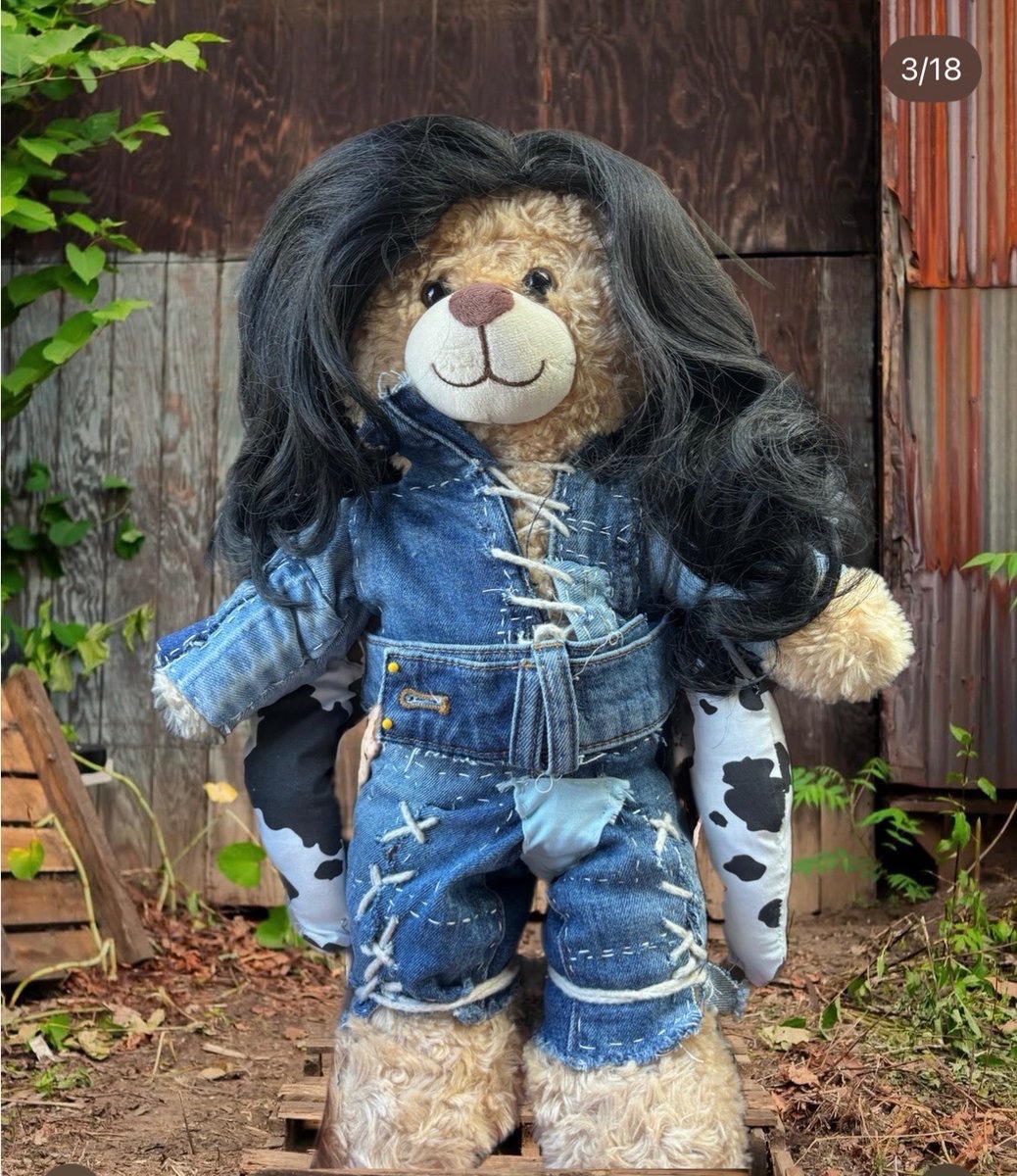 sapphicSatchi's tweet image. Lydia Bear-Hole Kollins (inspired by her AS10 wild wild west look) ran out of time to make the hat. However *comma* considering I didn’t know how to sew at the start of the week i think i did alright