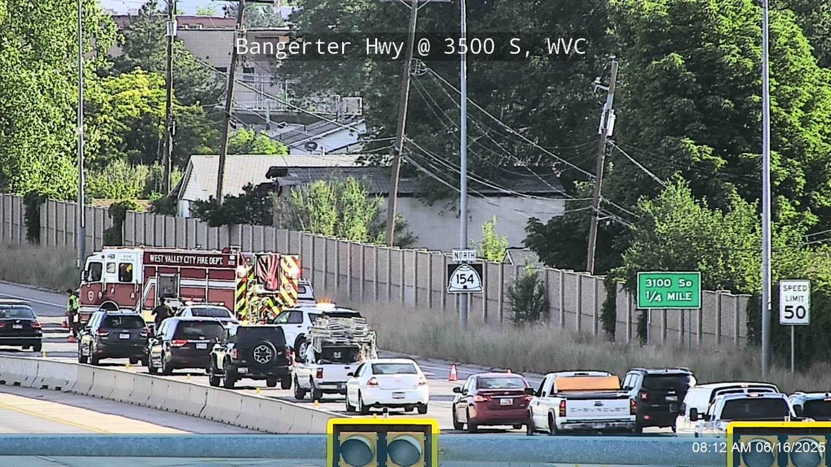 Here's a look at the crash NB Bangerter Hwy at 3500 S. on the right side. <a href="/KSLTraffic/">KSL Traffic Updates</a>