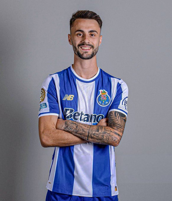 CabineSport's tweet photo. Fábio Vieira: "É aquele jogo que podia ter ficado 5-5, 5-4, 4-4, algo assim do género. Foi um jogo com muitas oportunidades. Acho que a equipa que marcasse primeiro iria vencer o jogo"

#FIFACWC https://t.co/D5pwAQCqgM