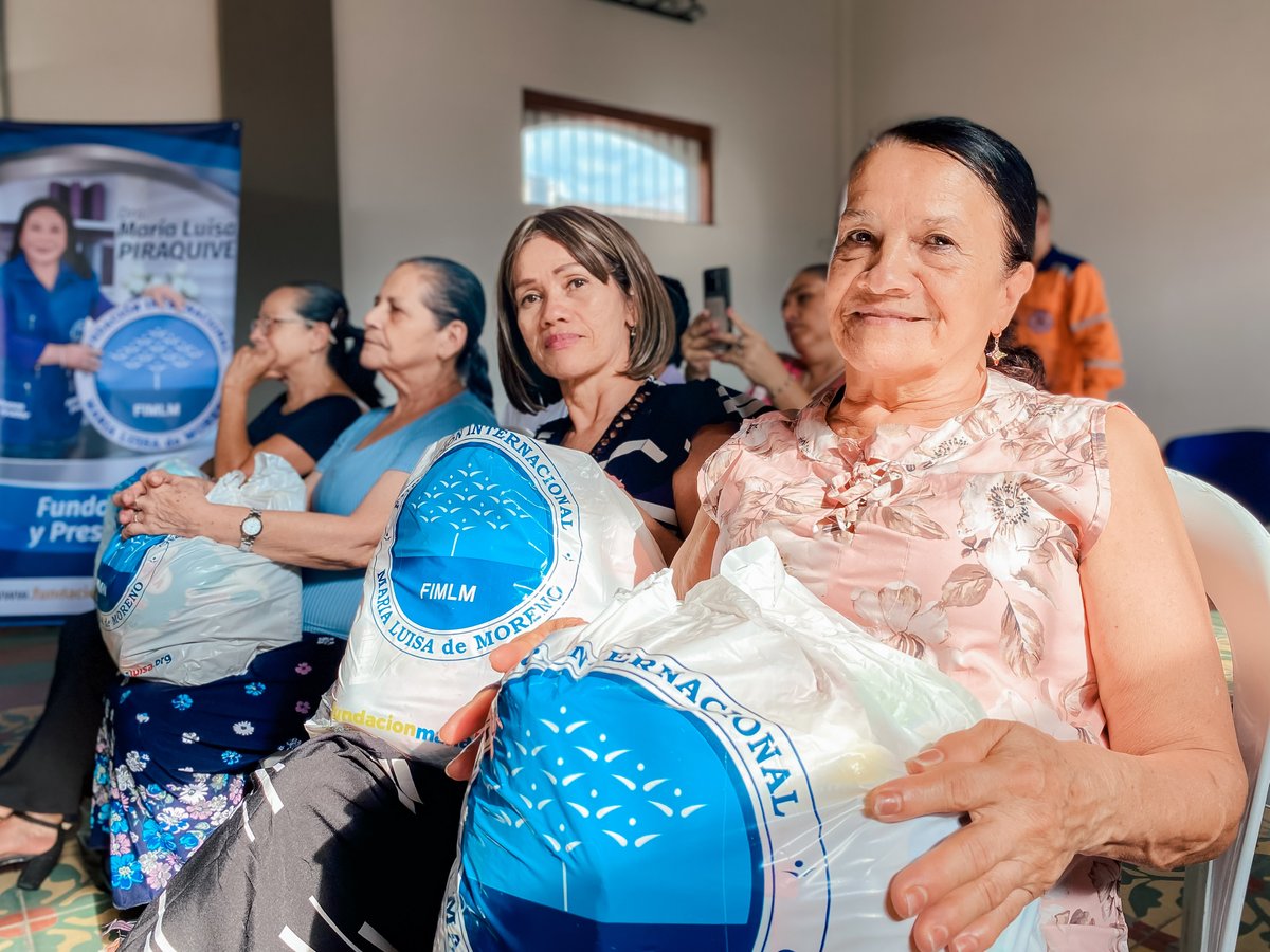#FimlmColombia | Familias de Chinchiná, Caldas, aprendieron que la generosidad, la justicia y la equidad, son fundamentales para una mejor convivencia.

🎶 La música estuvo presente en esta jornada y las familias recibieron mercados.

Conoce más: acortar.link/MWfoKh