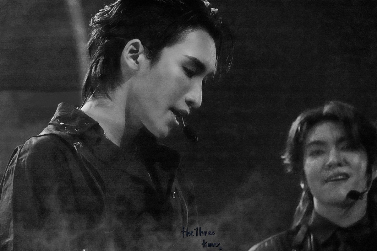 thethreetimer's tweet photo. He can no longer contain
The thirst and hunger in his eyes
PARALLEL 2M VIEWS
#2MParallelMV
26.04.2025
TBNW FANMEET IN BKK
#TBNWEternalLuvFanmeet
#BossNoeul
#BossChaikamon
#Noeulnuttarat
#BOSSCKM
#S2TheSunset https://t.co/ad6GZstql4
