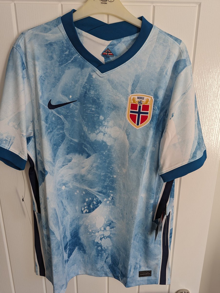 Small sales thread, offers welcome!

First up

Norway 20/21 Away Shirt BNWT

Size Large

£180

Please RT and share