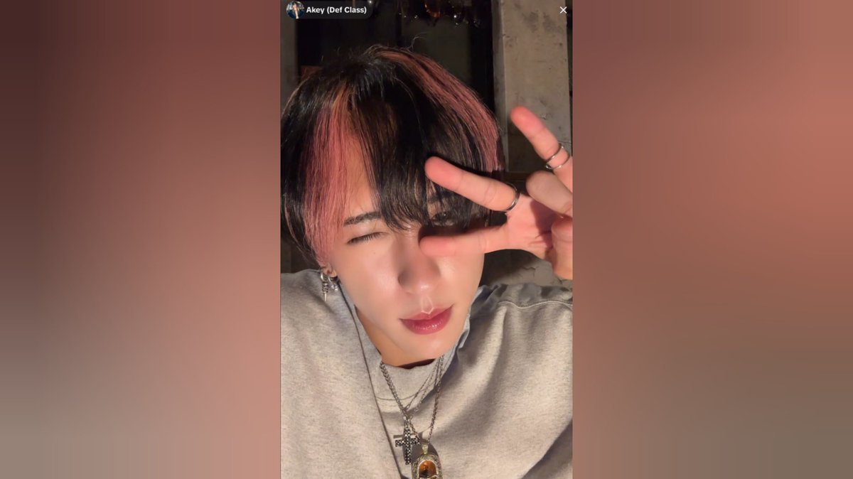 P_Webestlove's tweet image. 16/06 • อะกิ • 
ไลฟ์ย้อนหลังอัพเสร็จแล้วค่ะ

youtu.be/gskcgFB9F7k

#Defclass_Akey 
#Akey #DefClass 
#デフクラス #เดฟคลาส

🎟️Def Class LIVE TOUR「Drop 2nd」
mt.tstar.jp/cart/events/55…