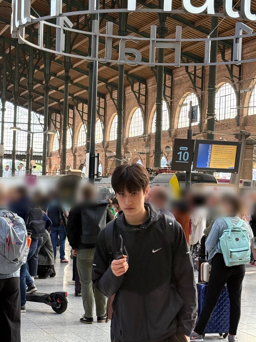 TIOT_NOW's tweet photo. [#준현]
유럽에서 기차타기 🚊🚅🫣

#금준현 #KUMJUNHYEON
#TIOT #티아이오티 https://t.co/pzWJg74POS