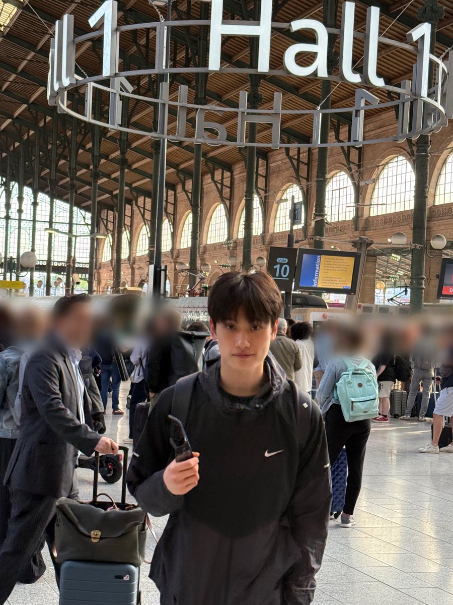 TIOT_NOW's tweet photo. [#준현]
유럽에서 기차타기 🚊🚅🫣

#금준현 #KUMJUNHYEON
#TIOT #티아이오티 https://t.co/pzWJg74POS