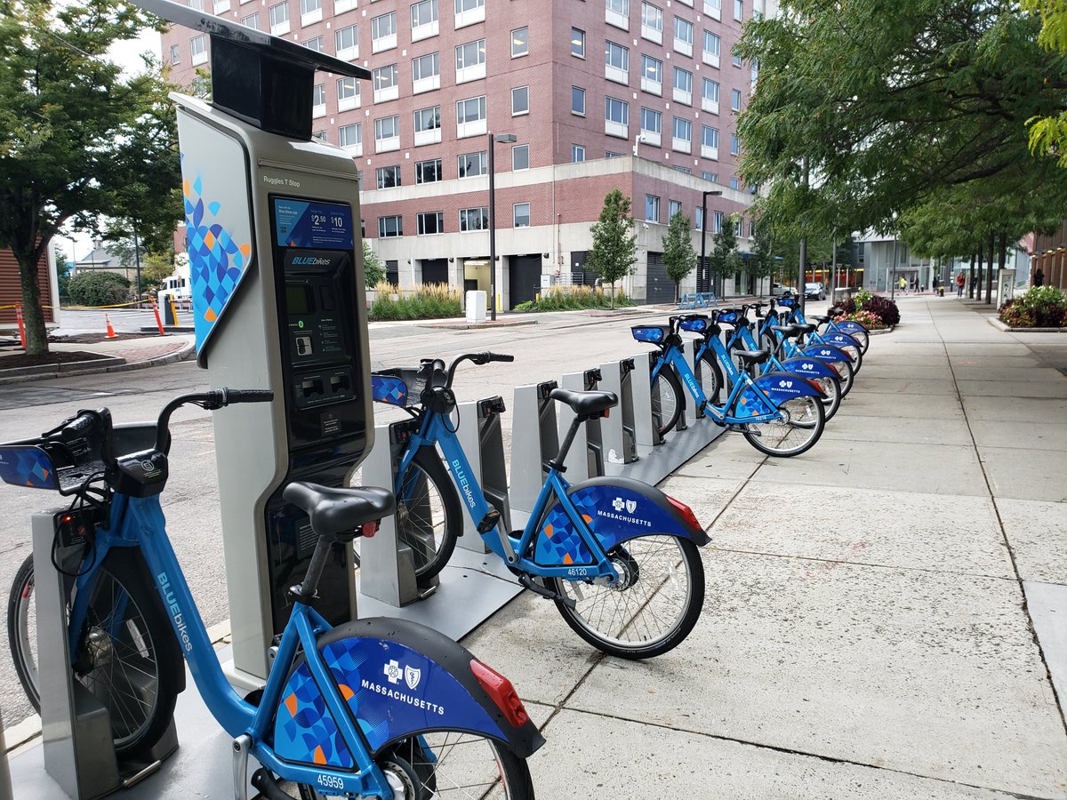 Ever wished there was a Bluebikes station somewhere there currently is not? Please complete our survey to help determine future locations! brookline.maps.arcgis.com/apps/Crowdsour…