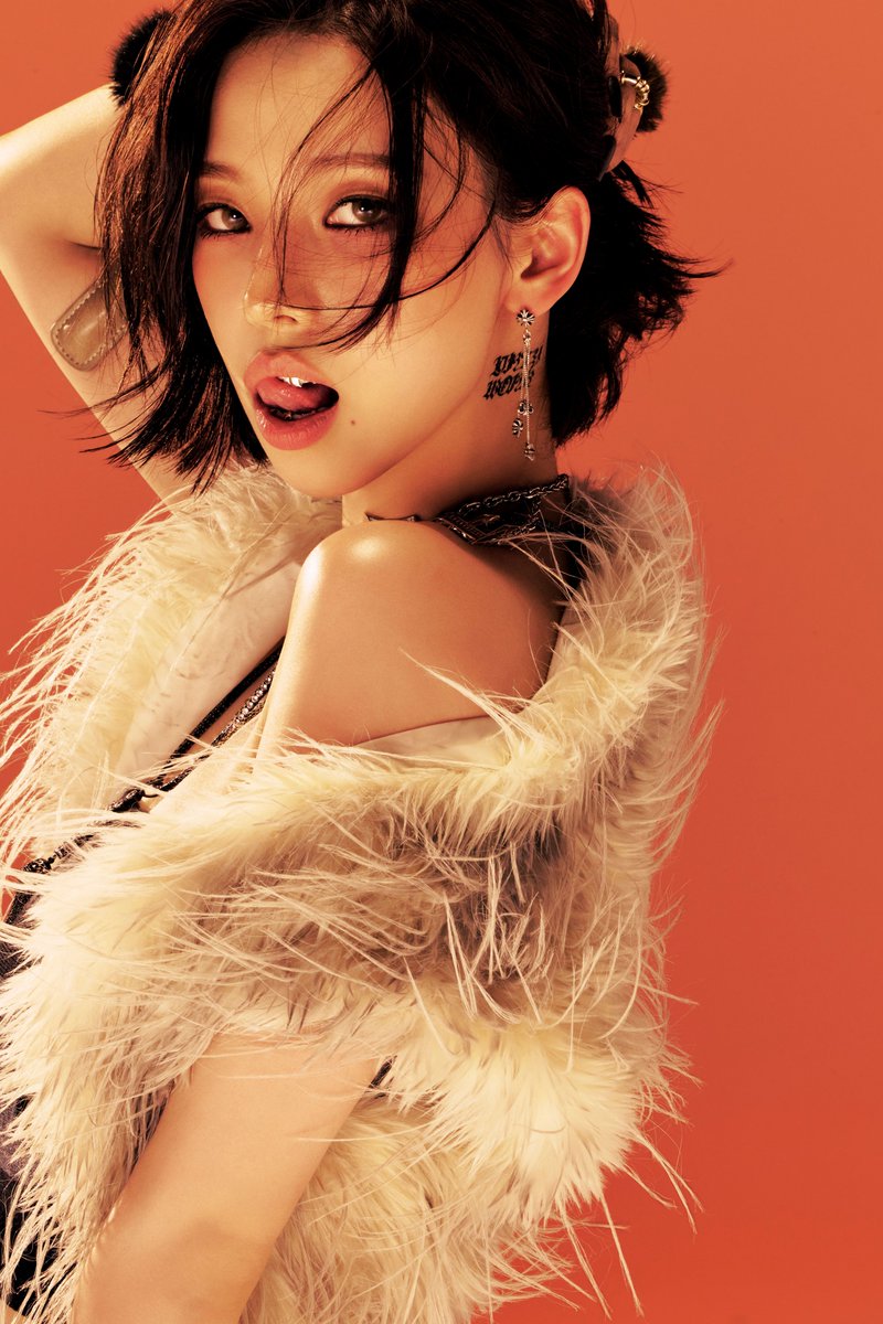 aespa_official's tweet image. aespa 에스파 'Dirty Work' Dirty Worker #KARINA

youtu.be/FCarNUAK5vw

aespa 에스파 〖Dirty Work〗  
➫ 2025.06.27 1PM (KST)

🔗 aespa.com   
💿 aespa.lnk.to/DirtyWork

#aespa #æspa #에스파 
#KARINA #카리나
#DirtyWork #aespaDirtyWork