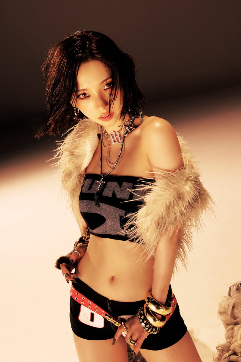 aespa_official's tweet image. aespa 에스파 'Dirty Work' Dirty Worker #KARINA

youtu.be/FCarNUAK5vw

aespa 에스파 〖Dirty Work〗  
➫ 2025.06.27 1PM (KST)

🔗 aespa.com   
💿 aespa.lnk.to/DirtyWork

#aespa #æspa #에스파 
#KARINA #카리나
#DirtyWork #aespaDirtyWork