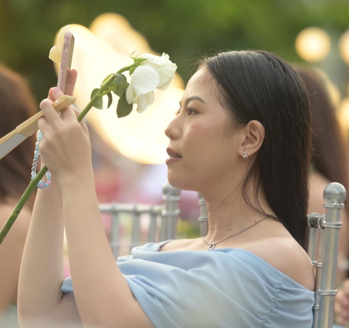 holding a flower, thinking of you.

#seungcheol #SCOUPS #csd #CaratSelcaDay