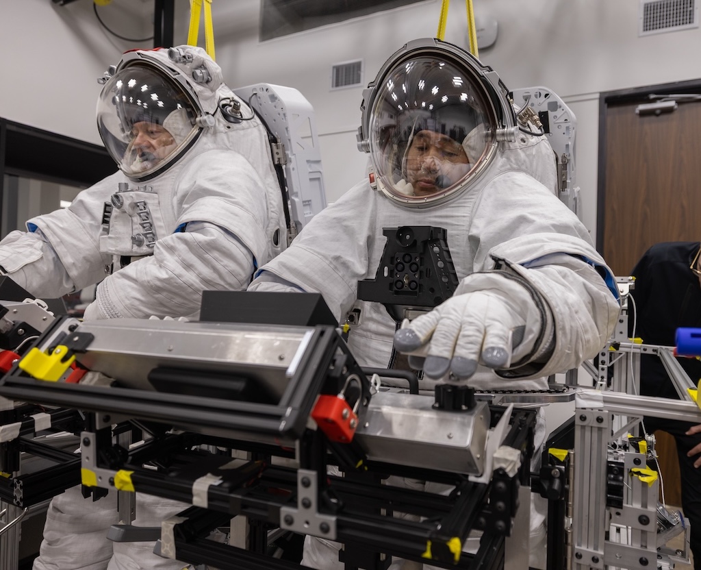 CommanderMLA's tweet image. If you're asked to test the new spacesuit - you say yes! #AxEMU