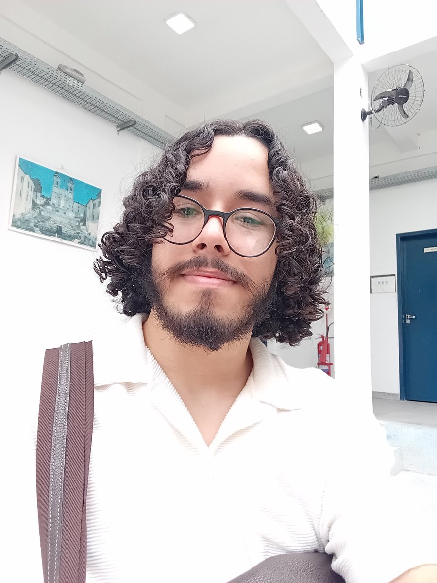 pedronrs_'s tweet image. skin primeiro dia de estágio.
nem acredito que chegou minha vez 🤧
 #studytech