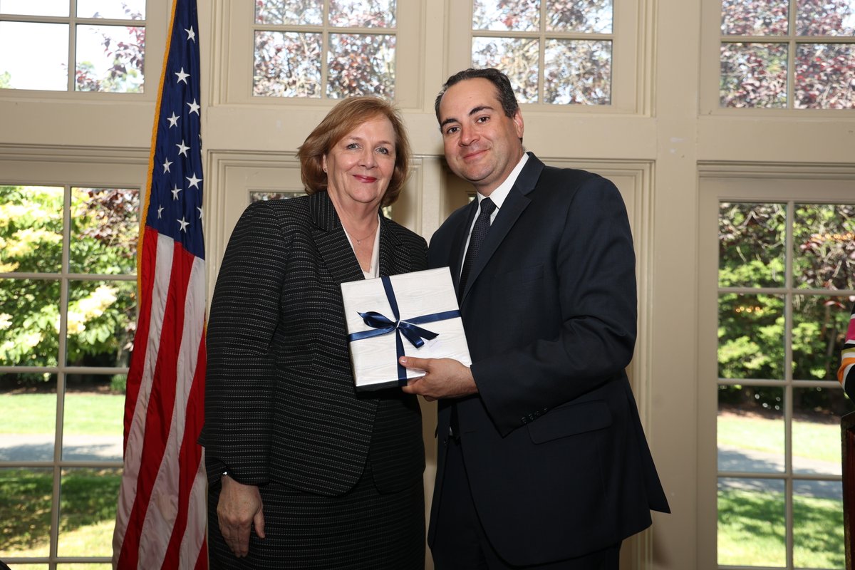 🎉#Congratulations to <a href="/MDMC_LAW/">McElroy, Deutsch, Mulvaney & Carpenter, LLP</a> Partner Kathleen Fennelly, who was selected by the <a href="/NJStateBar/">NJ State Bar Assn</a>'s Board of Trustees as a recipient of the 2024–2025 Professional Lawyer of the Year Award!

This marks the 2nd time Kathleen has received this prestigious honor.

#McElroyDeutsch #NJSBA