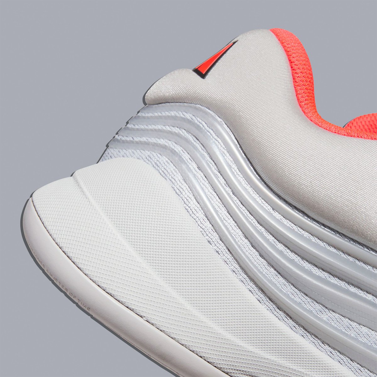 Adidas Dame X “Silver Metallic” Looks Straight Out of the Yeezy 2 Playbook 👀

Details: hoh.news/c5NWc9Yt