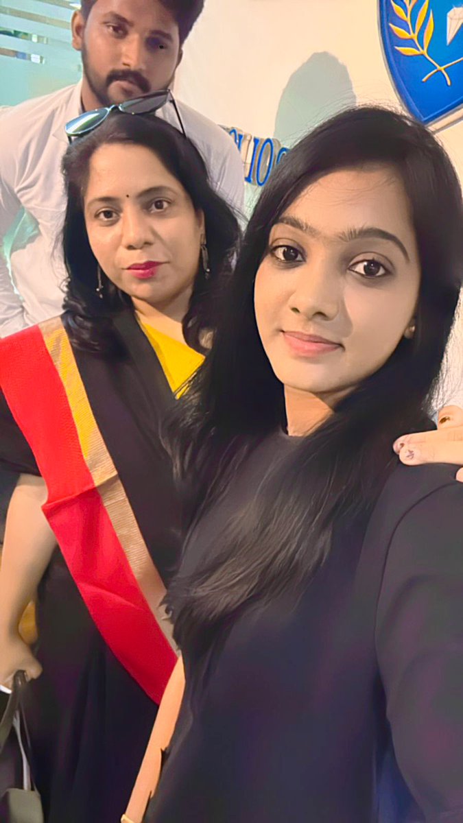 revathitweets's tweet photo. TWENTY SIX TIMES - BUT VERY MUCH ALIVE & KICKING!
Today was my 26th and last visit to Cybercrimes Police station, Basheerbagh #Hyderabad
Each time it was hours of waiting, snide remarks & harrassment.
This was after being in prison for 7 days!
Yes! It was painful. But it was a great insight into the promised praja paalana!
The famed Mohabbat Ka Dukaan & the immaculate respect to the Samvidhaan!
The case was about a video of an old farmer who spoke out of frustration of losing his land. We beeped the objectionable part in the YouTube channel.
For this, I was arrested from home in the dead of the night, my reporter Thanvi Yadav was picked from the street. My team faced cases and my family was harassed.
Am I scared - NO!
Will I stop asking questions - NO!
Will I fall at your feet - NEVER in a million lifetimes!
This isn’t the END, this is just the Beginning!
Won’t forget and won’t forgive 👍🏼
పోరాడితే పోయేదేమీ లేదు!!! ✊🏽
PS: To my family, friends, lawyers and everyone who stood by me ❤️🤗
#Telangana
#Politics
#FreeSpeech
#Constitution