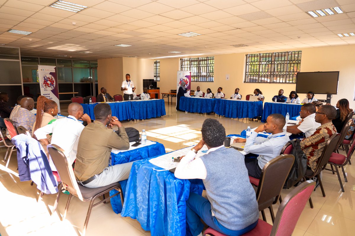 AceUganda's tweet image. ✨Day 1 of the #AlphaFoldWorkshopUG2025 !

@AceUganda is excited to host #EastAfrican researchers for a week long training in the use of #AlphaFold at @Makerere.

Great thanks to @IDIMakerere and @GoogleDeepMind for the support.

#AlphaFoldWorkshopUG2025