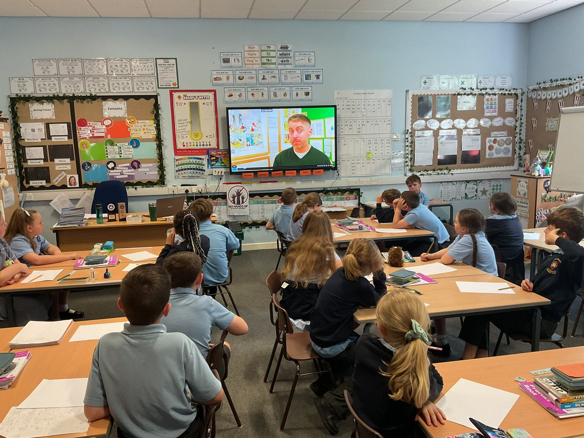 Access all Arts Week got off to a flying start with a live lesson from artist Will Sliney. Great cartoon characters everyone! #ThattoPrim_AccessAllArts