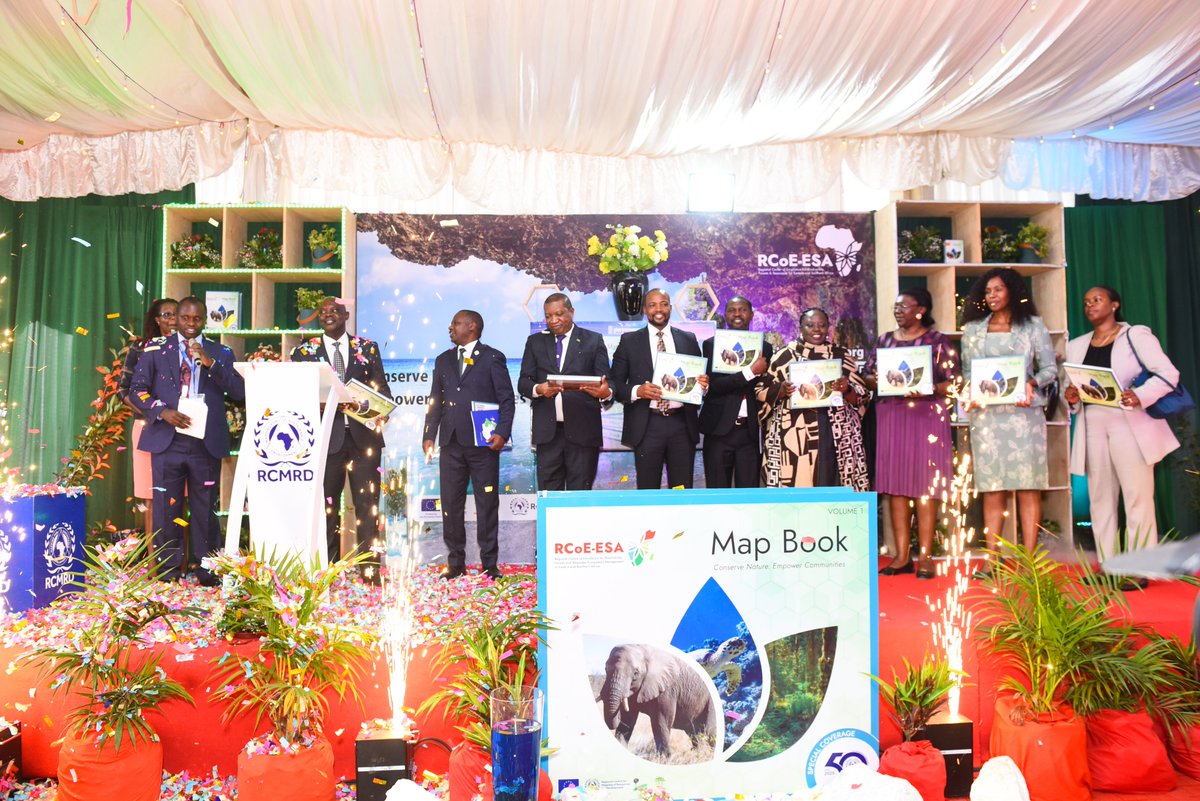 RCMRD_'s tweet image. The Celebrations have officially kicked off at RCMRD! 🎉
We’re excited to mark #RCMRD@50 with powerful milestones -and today, we proudly launch the @RCoE_ESA  #MapBook! 📖
🌍 This Map Book is a data-rich resource showcasing:
✅ Biodiversity hotspots
✅ Protected and conserved