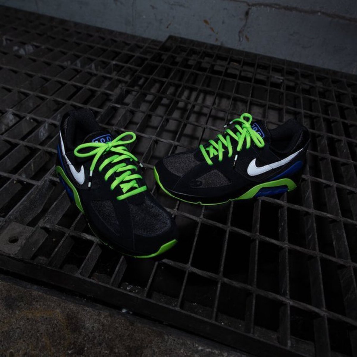 AD: Few sizes at $112
Nike Air Max 180 'Joker' 

Shop -> howl.link/x1m1vg91phz8i