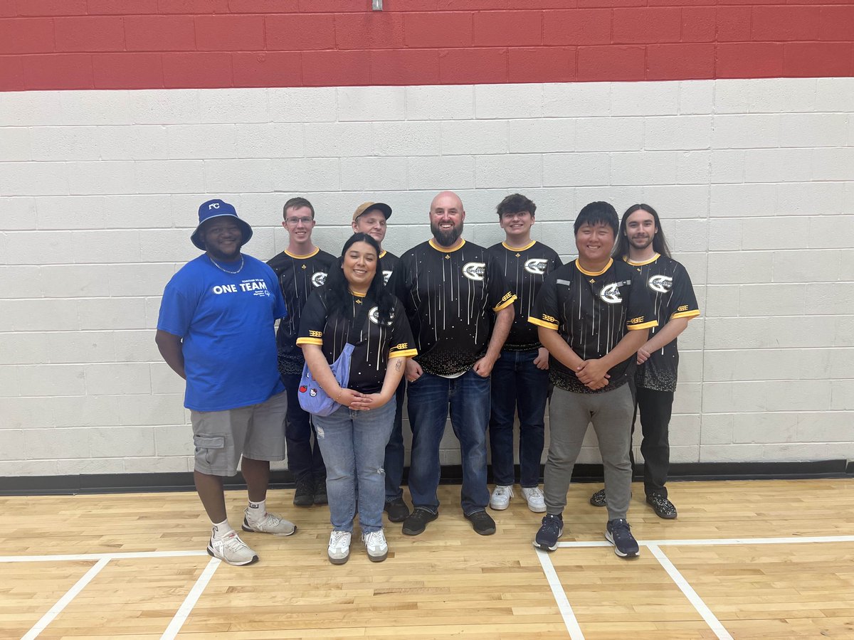 WSU Tech Esports volunteered at the 2025 Special Olympics Kansas Summer Games! We supported athletes at gaming stations for the 2nd year in a row. 💙 #SpecialOlympicsKS #WSUTechEsports