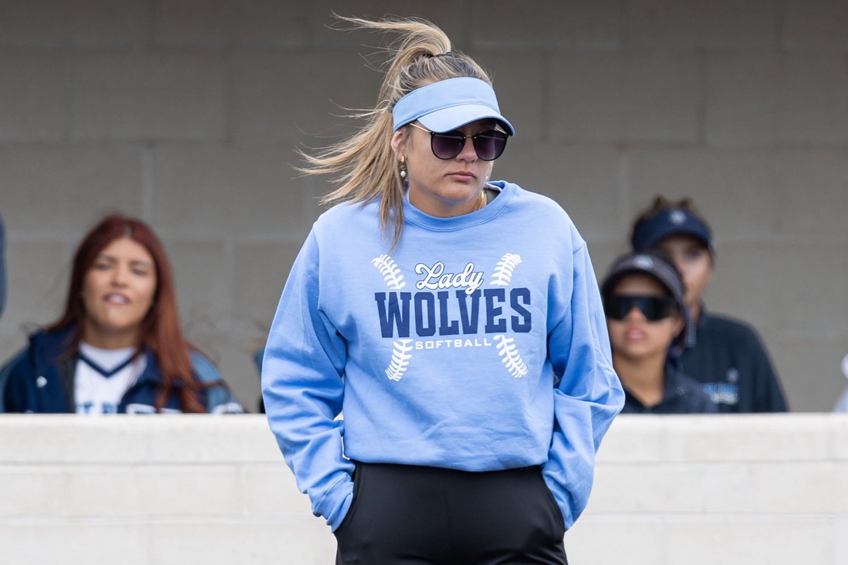 Press Pass Summer Spotlight Series 🎙️
West Plains softball coach Lexie Velasquez
🥎How she got started in softball
🥎Her college experience at Texas A&amp;M-Commerce
🥎Dealing with arm injuries and using her experience to help players
🥎Coaching influences
presspass.news/presspass-podc…
