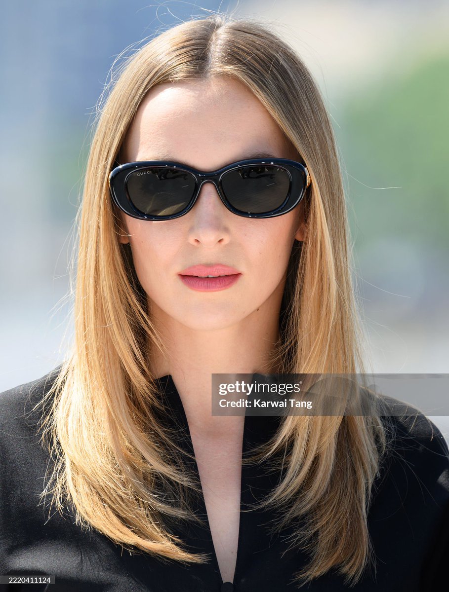 jodie comer’s fan tweet media