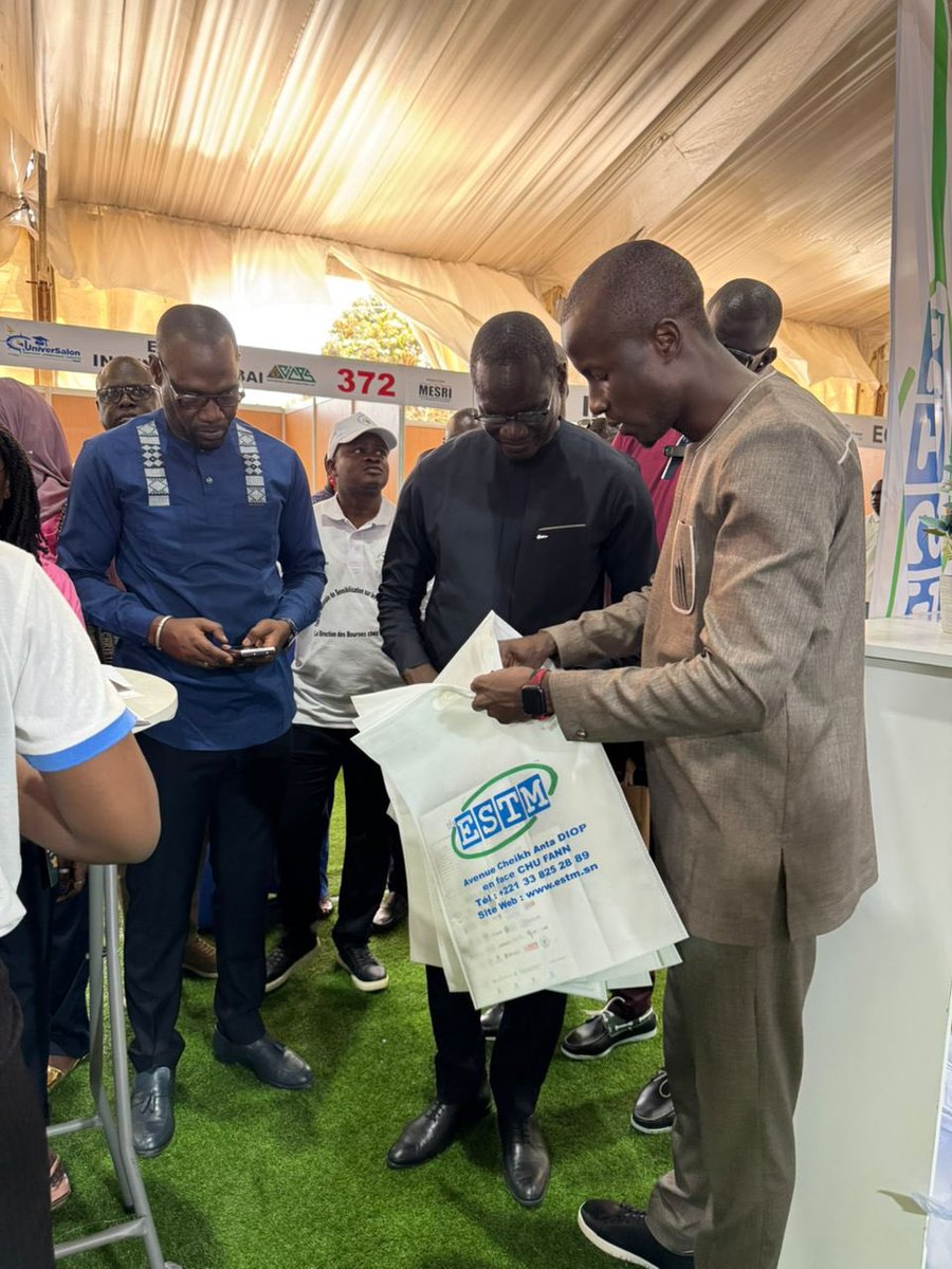 EstmDakar's tweet photo. 🎓 Visite officielle sur le stand de l’#ESTM !
Heureux d’avoir accueilli le Ministre de l’Enseignement Supérieur, Dr Abdourahmane DIOUF, et le DG du CICES, M. Justin Corréa, lors du #UniverSalon2025.
Une belle reconnaissance de notre engagement pour une orientation innovante au service des jeunes ! 👏
📸👇
#Orientation #EnseignementSupérieur #CICES #MESRI #ESTMDakar