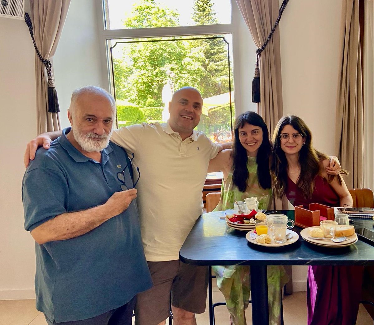 🔵 Ayer disfrutamos de una mañana muy especial junto a Agustín Illera, referente en autismo y calidad de vida, que nos acompañó en una inspiradora charla-desayuno.

Proyecto "Autismo y Envejecimiento", financiado por <a href="/ibercaja/">Ibercaja</a> y <a href="/FCirculoBurgos/">Fundación Círculo</a>