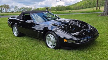 This 1994 Chevrolet Corvette is listed for sale in Martinsburg, Pennsylvania.

Listing ID CC-1954385

l8r.it/pfCD