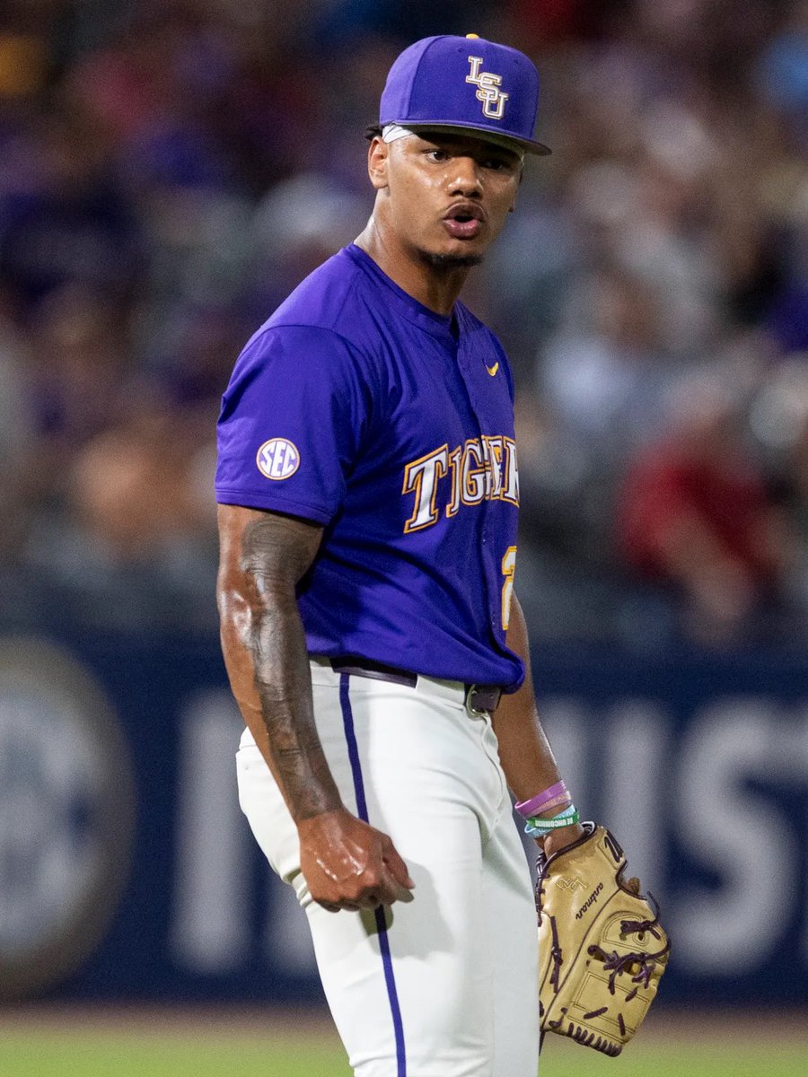 IT IS ANTHONY EYANSON SHOVE DAY IN OMAHA🔥

TIGERS AND BRUINS AT 6 PM!!