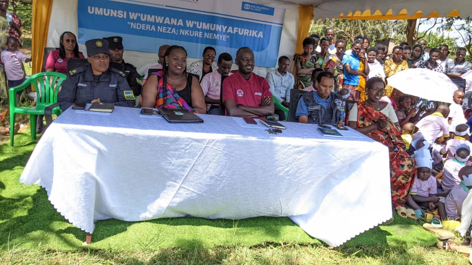 CaritasRwanda's tweet photo. Today, @CaritasRwanda, in partnership with @PlanRwanda via the #ECDProject, joined the @BugeseraDistr in the celebrations of the #DayOfTheAfricanChild2025. 107 children from @NgerukaBugesera and 65 from @KamabuyeBugese graduated from #HBECD, supported under the #ECDProject. https://t.co/zxeV0ONEeN