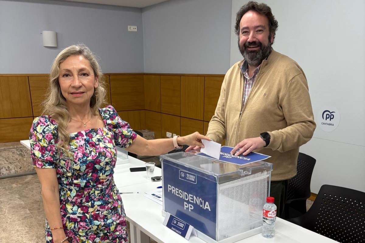 ppcantabria (@ppcantabria) on Twitter photo <a href="/NunezFeijoo/">Alberto Núñez Feijóo</a> <a href="/MJGRevuelta/">María José González</a> <a href="/ppopular/">Partido Popular</a> <a href="/juanjoalonsov/">Juan Jose Alonso</a> <a href="/alvaroaguirrepe/">Álvaro Aguirre</a> <a href="/mavargaspp/">- M.Á. -</a> <a href="/ygarciafernande/">Yolanda Garcia</a> <a href="/felixdlascuevas/">Félix de las Cuevas</a> <a href="/alejandroliz/">Alejandro Liz</a> <a href="/rdelagandarapo1/">rdelagandaraporres</a> El #21CongresoNacionalPP servirá para continuar rearmando y fortaleciendo el proyecto de cambio que España merece de la mano de <a href="/NunezFeijoo/">Alberto Núñez Feijóo</a>
#21CongresoPP <a href="/NunezFeijoo/">Alberto Núñez Feijóo</a> <a href="/MJGRevuelta/">María José González</a> <a href="/ppopular/">Partido Popular</a> <a href="/juanjoalonsov/">Juan Jose Alonso</a> <a href="/alvaroaguirrepe/">Álvaro Aguirre</a> <a href="/mavargaspp/">- M.Á. -</a> <a href="/ygarciafernande/">Yolanda Garcia</a> <a href="/felixdlascuevas/">Félix de las Cuevas</a> <a href="/alejandroliz/">Alejandro Liz</a> <a href="/rdelagandarapo1/">rdelagandaraporres</a> El #21CongresoNacionalPP servirá para continuar rearmando y fortaleciendo el proyecto de cambio que España merece de la mano de <a href="/NunezFeijoo/">Alberto Núñez Feijóo</a>
#21CongresoPP