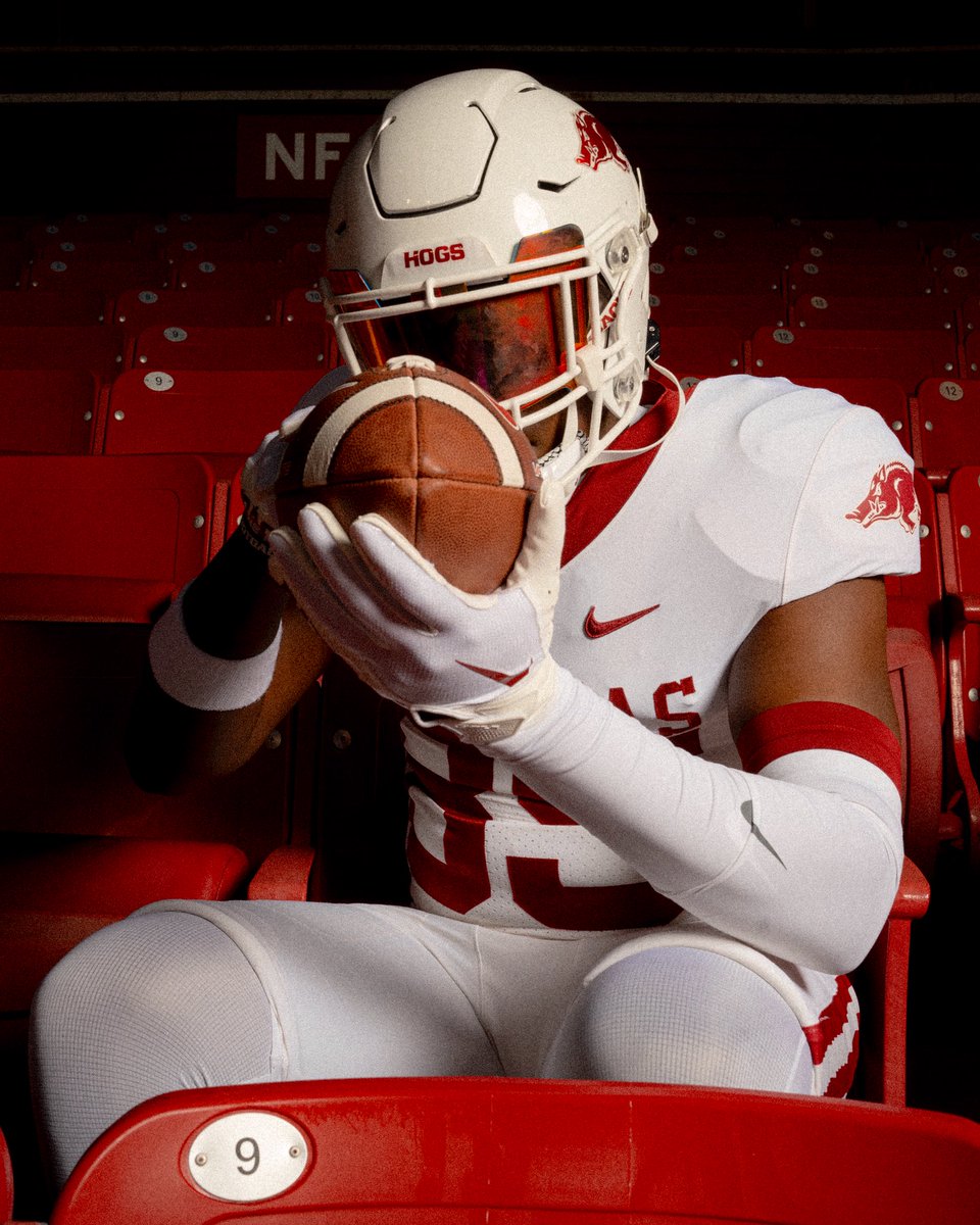 JaivionMartin's tweet image. God given 🐗 #GoHogs @CoachSamPittman @CoachBPetrino @CoachMTurner @RazorbackFB