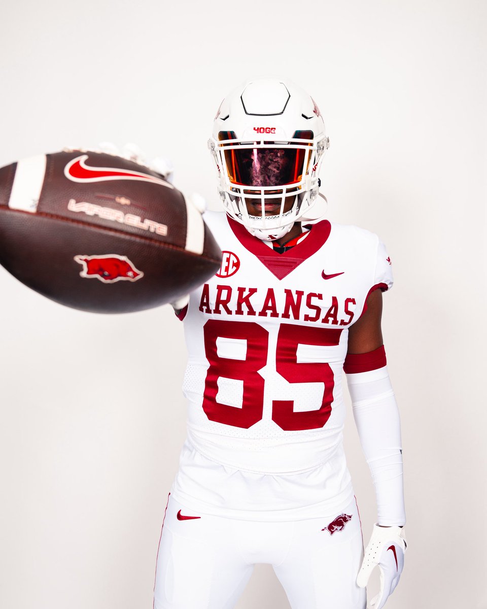 JaivionMartin's tweet image. God given 🐗 #GoHogs @CoachSamPittman @CoachBPetrino @CoachMTurner @RazorbackFB