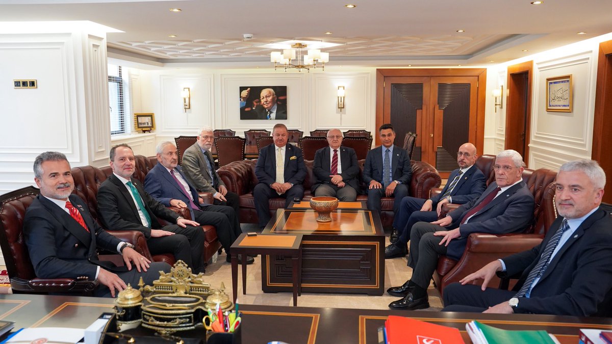 rprefahpartisi's tweet photo. İYİ Parti Genel Başkanı Sn. Müsavat Dervişoğlu, Genel Başkanımız Sn. Dr. Fatih Erbakan’ı parti genel merkezimizde ziyaret etti. https://t.co/H6vNv77xRr
