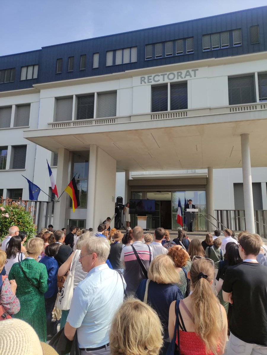Le 14/06, ProTandem était présent à la Journée transfrontalière des enseignements de langues et en langues à Nancy. Notre collègue Charlotte Schneiders y a présenté nos programmes d’échange en formation professionnelle 🇫🇷🇩🇪 #ProTandem #MobilitéPro #FrancoAllemand