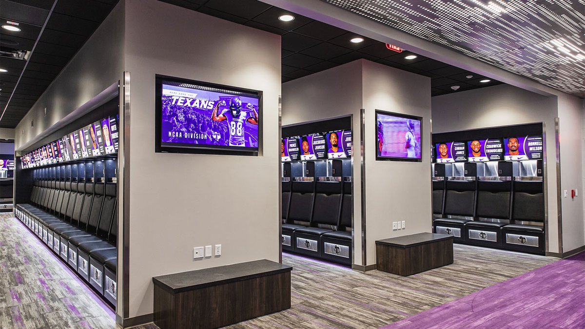 TexanBarstool's tweet image. “Who’s Tarleton State?”

Mascot: Texans

Location: Stephenville, Tx

Enrollment: 22k

Athletic Budget: $45M

Finished 2024 season 10-4. 

Average attendance of 19,147 in 2024. 

# 2 Portal class in FCS. 

Fastest growing public university in TX. 

Yet to have a losing D1 season.