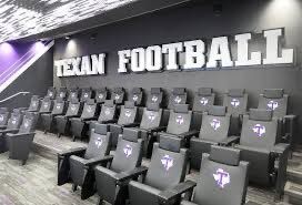 TexanBarstool's tweet image. “Who’s Tarleton State?”

Mascot: Texans

Location: Stephenville, Tx

Enrollment: 22k

Athletic Budget: $45M

Finished 2024 season 10-4. 

Average attendance of 19,147 in 2024. 

# 2 Portal class in FCS. 

Fastest growing public university in TX. 

Yet to have a losing D1 season.