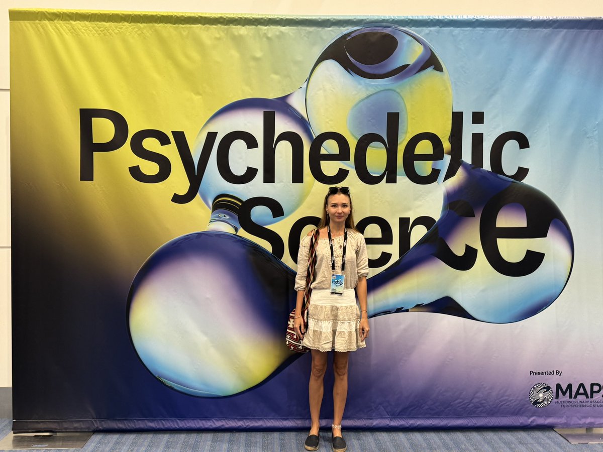 Here we go for the 1st day of <a href="/PsychedelicSci/">Psychedelic Science</a> 🔥