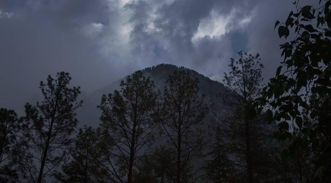 #MonchoromeMonday 

#theme_pic_India_Monochrome
#rainalert