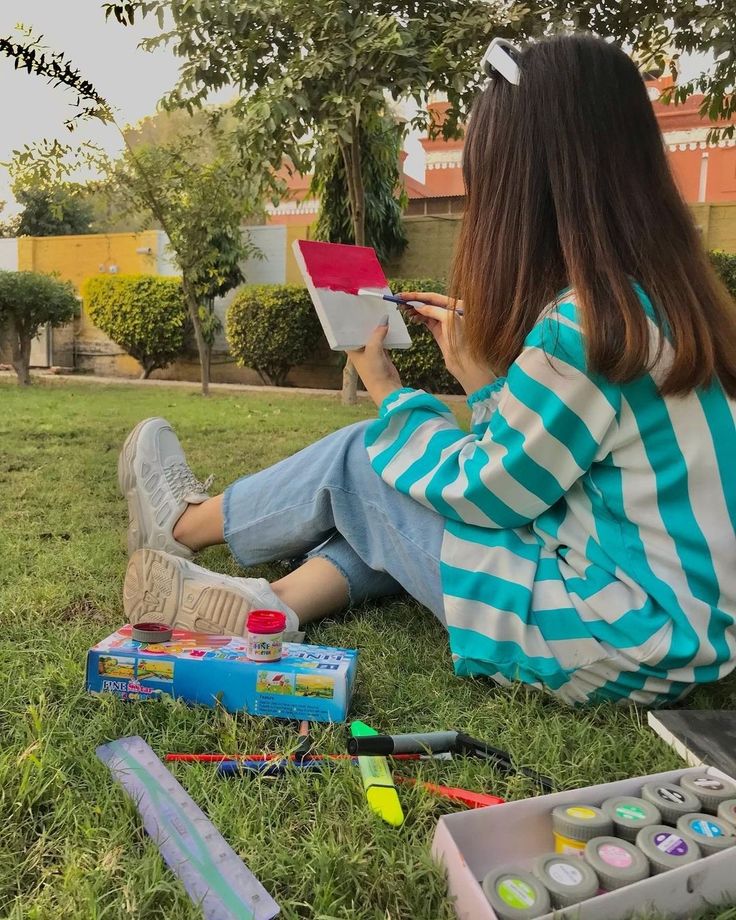 منافق چہروں سے واقف ہوں میں🥀
وہ الگ بات ہے، احترام کرنا میری فطرت ہے🖤