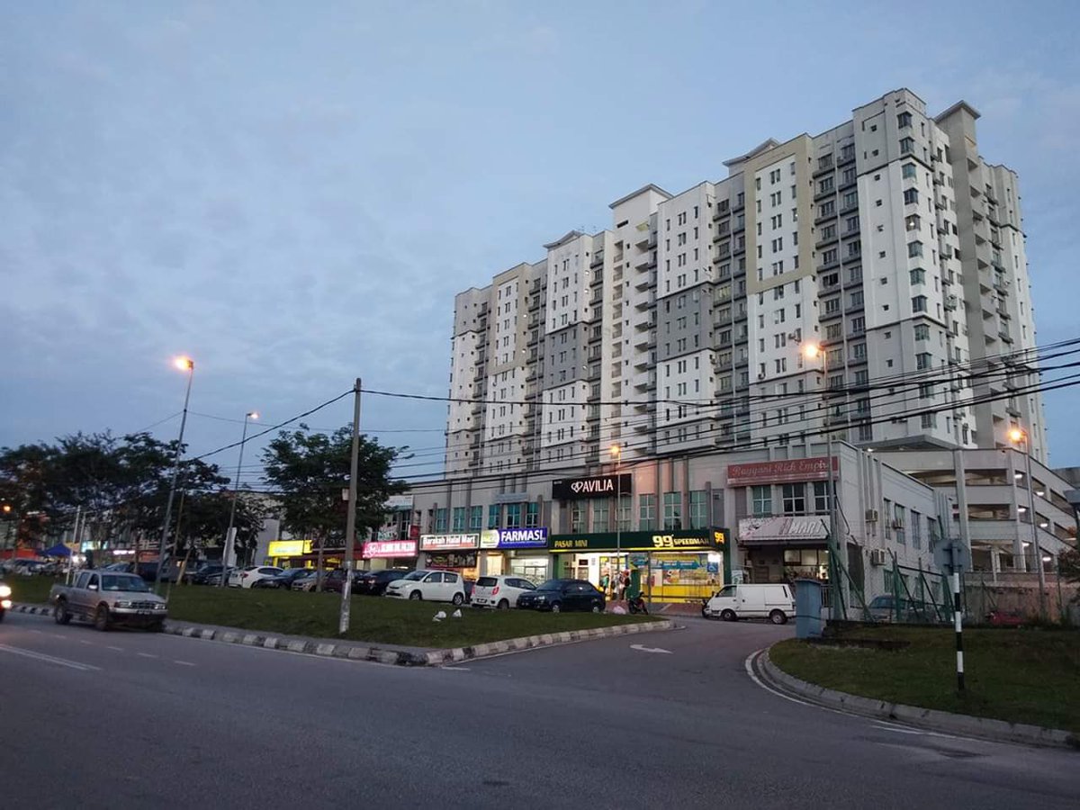 TJnn20's tweet photo. Attraction:
✨HUPM,UPM
✨UKM
✨ IOI City Mall Putrajaya
✨ Bangi Central
✨ Evo Mall Bangi
✨ Bangi Square
✨Hospital Kajang

#sewarumahbangi #sewarumahkajang #rumahsewabangi #ukm #gmi #villatropikaapartment #sungaitangkas #jalanreko #bangi #kajang https://t.co/5A0dBggKFV