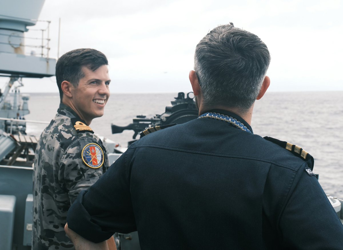HMS_Richmond's tweet image. Spotted: One very happy Aussie exchange officer, waving to his mates as they flew by us in their P-8 Poseidon 🇦🇺✈️
Training may be serious business, but there’s always time for a wave! 🤝🌊 #RoyalNavy #RAAF
#CSG25
#StrongerTogether