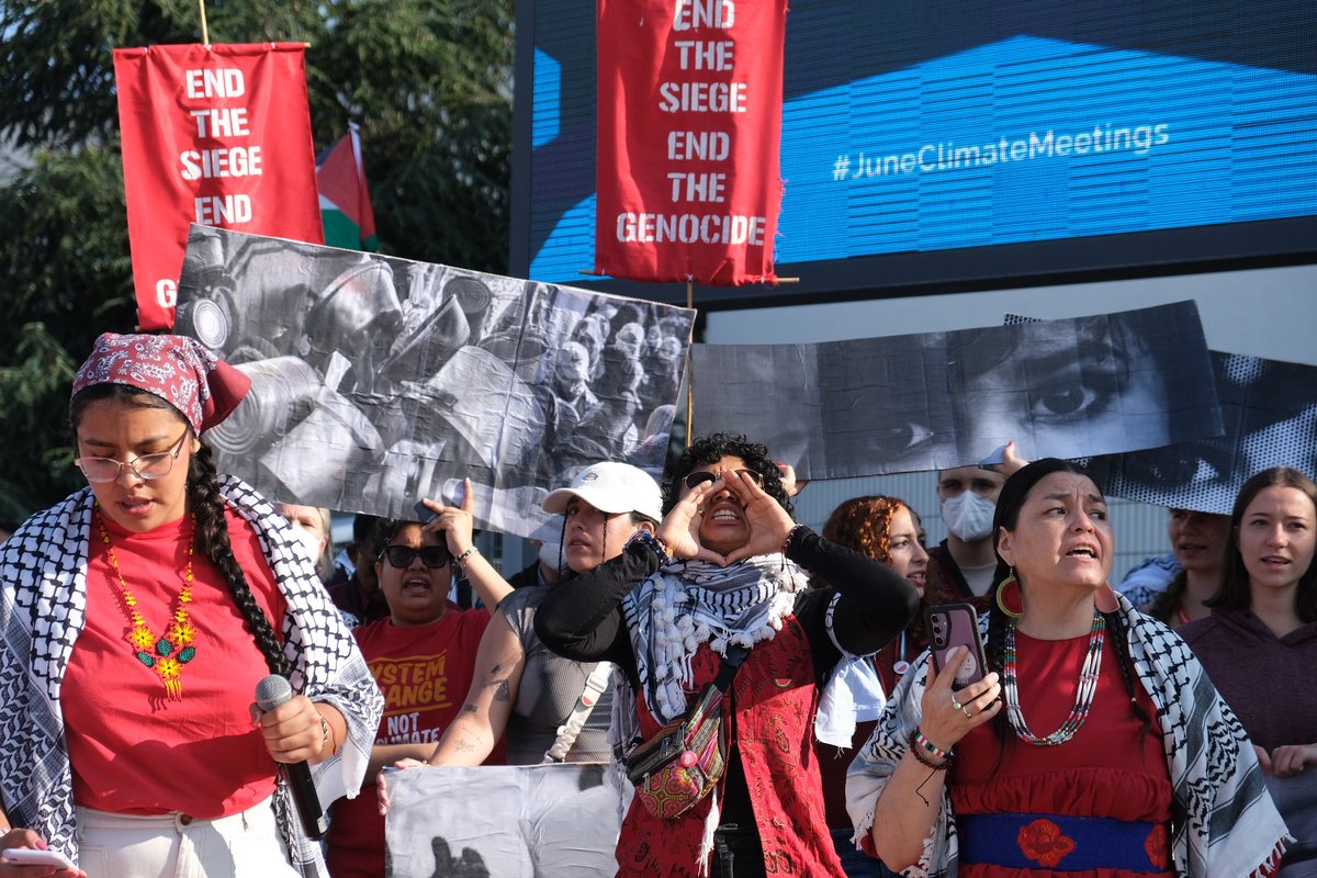 PriceofOil's tweet photo. Local movements, Palestinian activists, and international social and climate justice groups gathered today at the United Nations #JuneClimateTalks to express deep outrage about Israelโs brutal campaign of bombing, massacres, and starvation against Palestinians. https://t.co/o8OJ0CNFM8