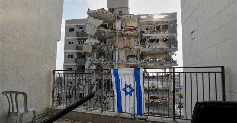RUSI_org's tweet photo. Operation Rising Lion has showcased Israel's conventional superiority over Iran, highlighting the importance of intelligence, surprise, and strong air and missile defence. But for now, the impact on Iran’s nuclear programme is more uncertain, write @MTSavill and @DDolzikova.